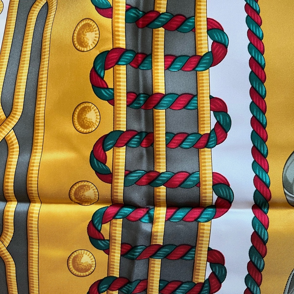 Gorgeous Italian Silk Scarf - Picture 6 of 8